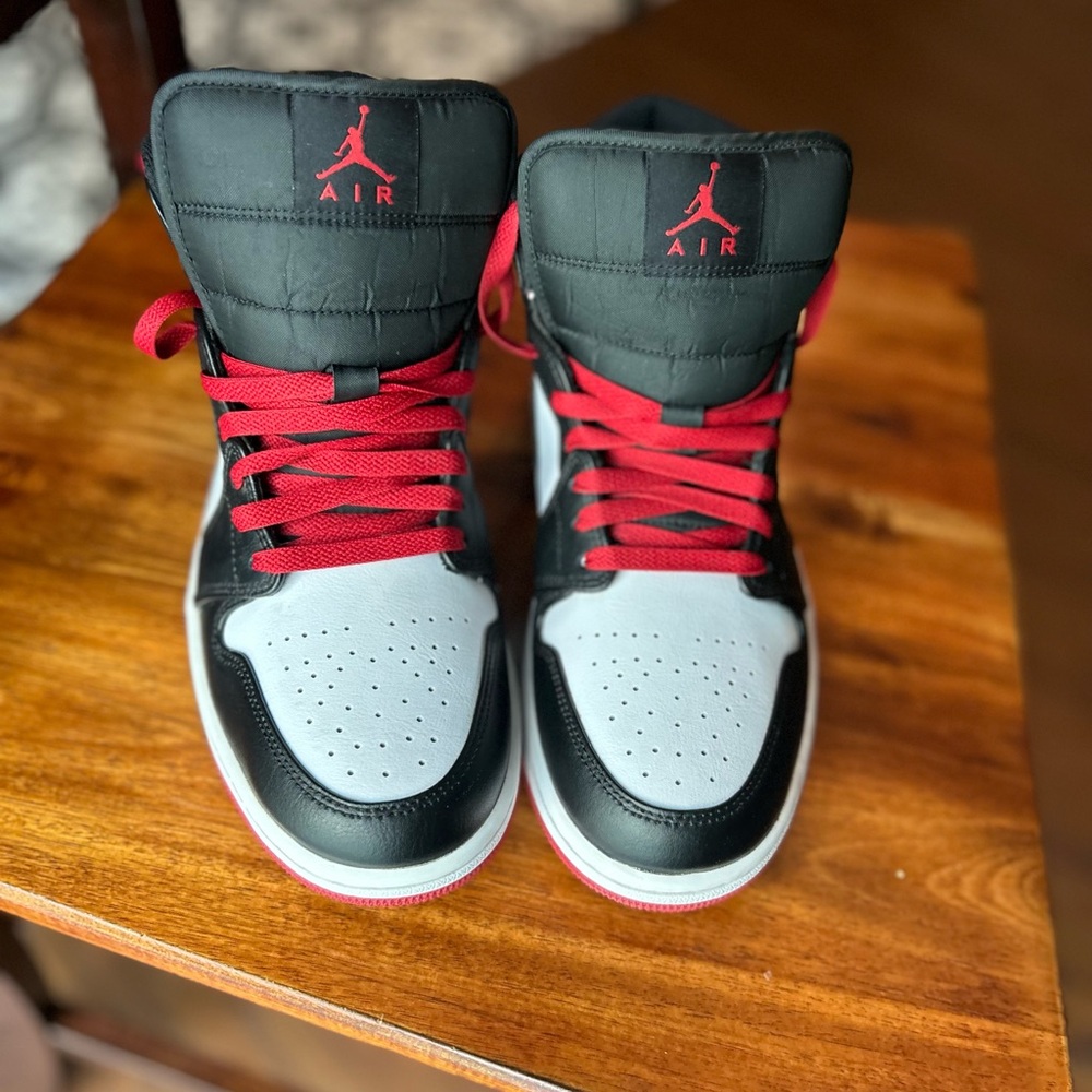 Air Jordan High-Top